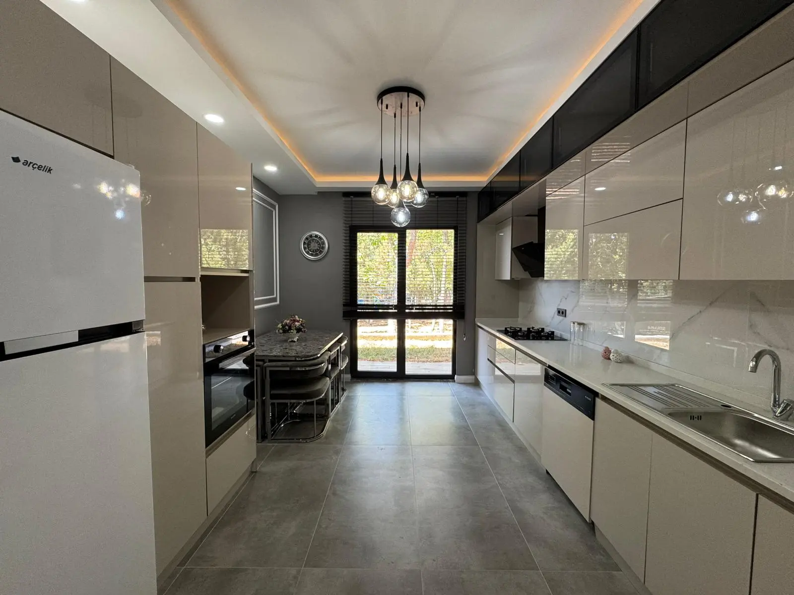 Fitted kitchen